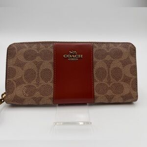 Coach Signature Slim Accordion Zip Wallet